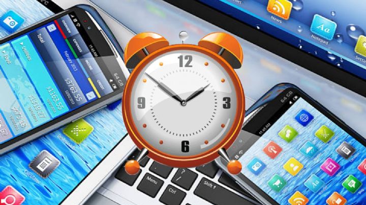 ¿Tus aparatos eléctronicos siguen con el horario de verano? Así puedes modificar la hora