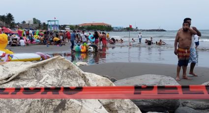 Con frente frío 47, turistas abarrotan playas de Veracruz y Boca del Río