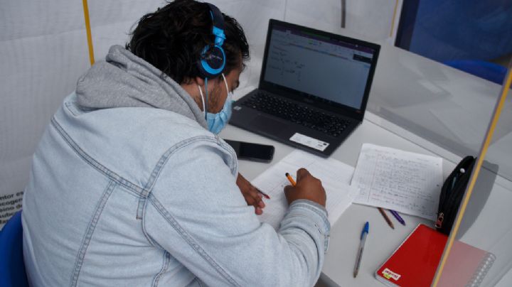 ¿Cursas el bachillerato en línea en Xalapa? Así puedes pagar menos