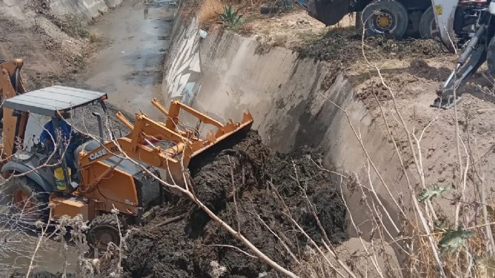 Descubre Sapal más de 2,000 toneladas de basura atascadas en las tuberías de León