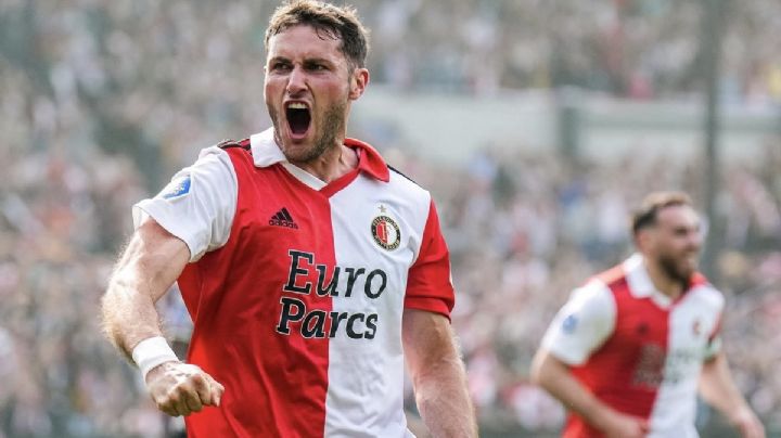 Santiago Giménez es campeón con el Feyenoord tras anotar su gol 23 en Europa