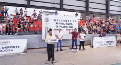 Alcalde de Córdoba inaugura el "Festival Juvenil de Vóleibol"