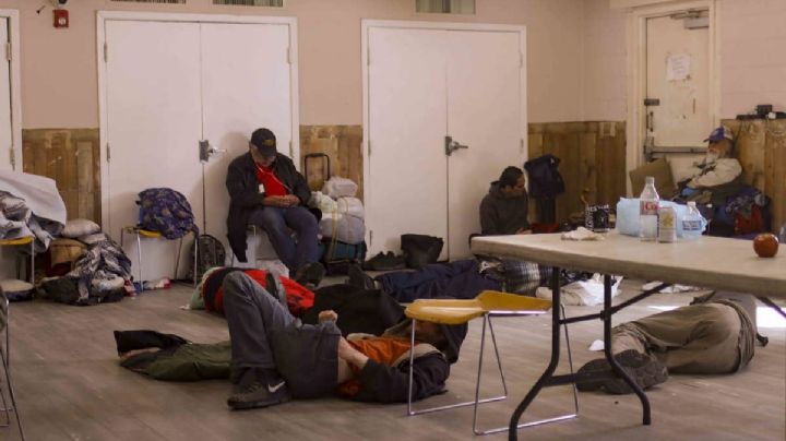 Título 8: EU reporta 15,000 migrantes detenidos; cientos de ellos, devueltos a México