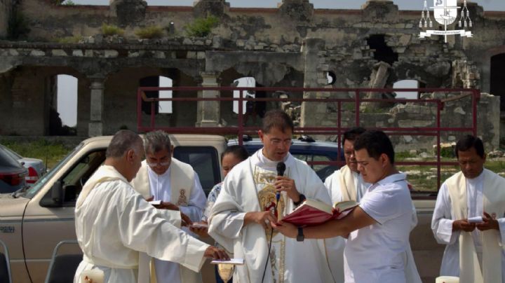 Rezan por lluvias: no llueve en Tamaulipas y realizan misa en presa