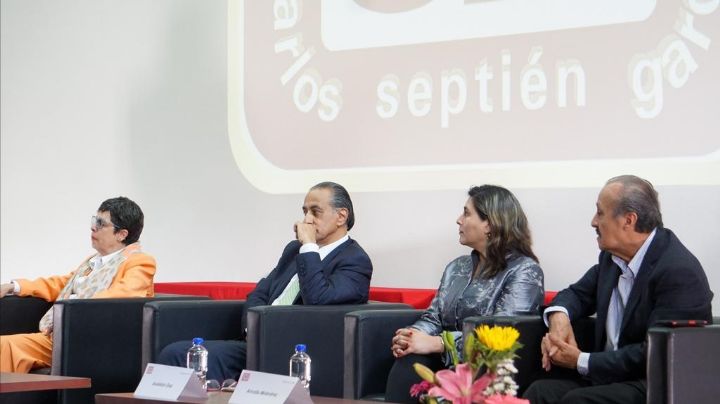 Escuela Carlos Septién celebra 74 años con análisis sobre periodismo e inteligencia artificial