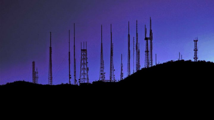 ¿Por qué es necesario un regulador autónomo en los sectores de telecomunicaciones y radiodifusión?