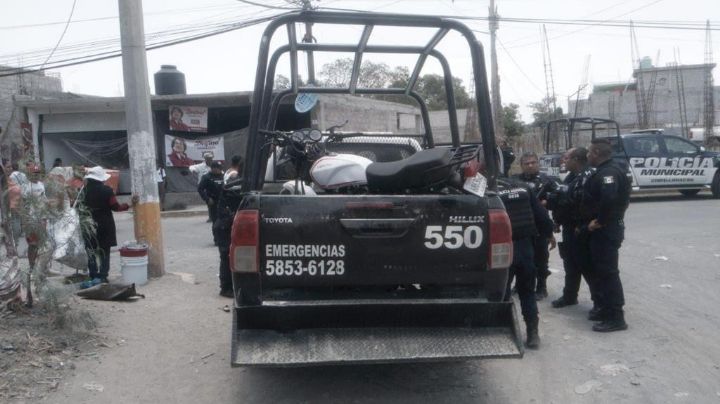 Patrulla arrolla a familia en motocicleta en Chimalhuacán; muere bebé de 2 años