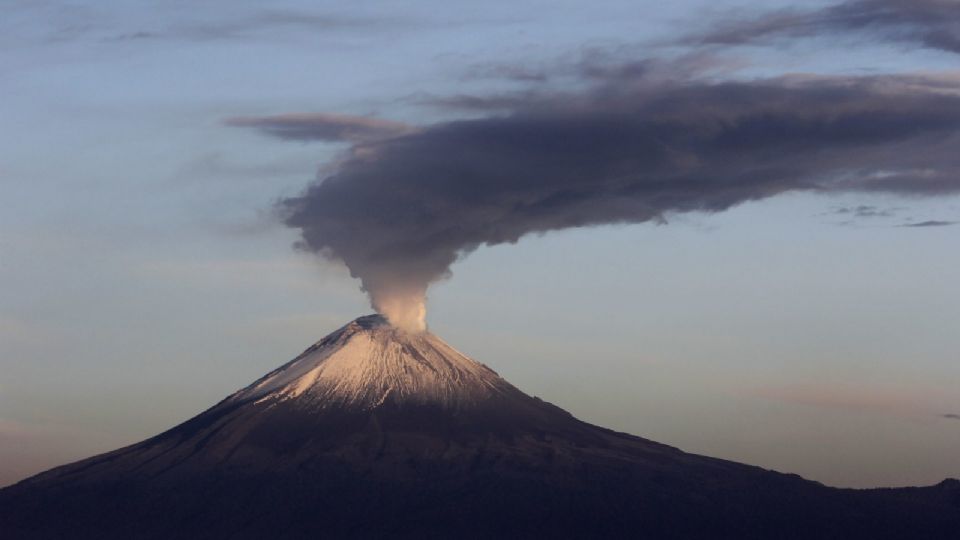 Las exhalaciones del Popocatépetl, como la ceniza, no caerán en Guanajuato