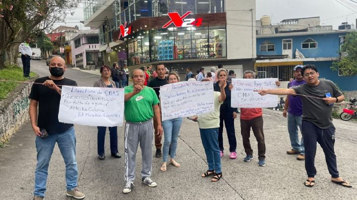 8 días sin agua: Vecinos de Xalapa toman calle Pípila