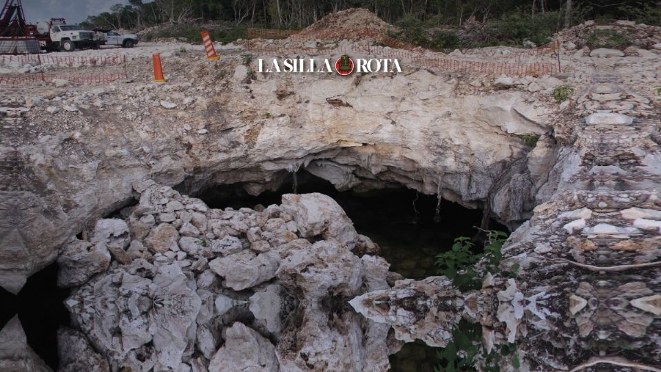 El Fonatur asegura que el 70% del Tramo 5 del Tren Maya pasará por un viaducto elevado para no dañar los cenotes; sin embargo, para construirlo perforan el suelo y colocan pilotes de acero dentro de los cenotes