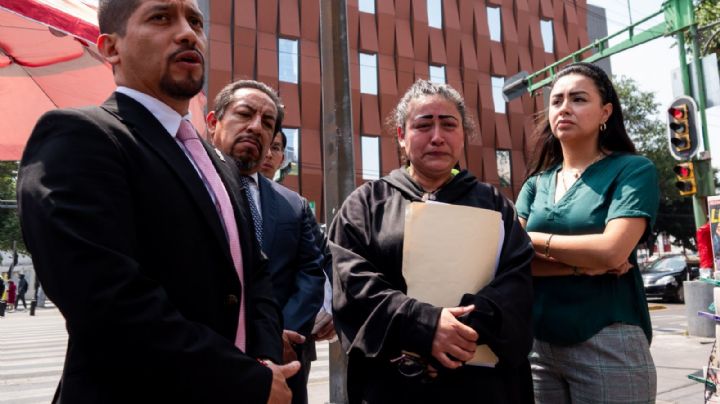 Mamá de jóvenes que murieron al caer en coladera demanda al Estado mexicano