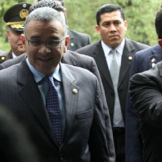 Expresidente salvadoreño es condenado a 18 años por nexos con Mara Salvatrucha