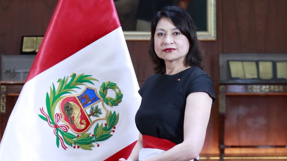 Canciller peruana se va contra AMLO