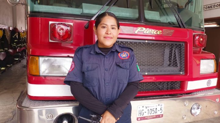 “Donde todos huyen nosotros ayudamos”: Melisa, bombera hidalguense