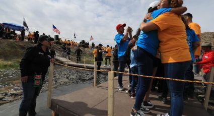 "Abrazos, no muros": Familias se reencuentran en la frontera entre México y Estados Unidos