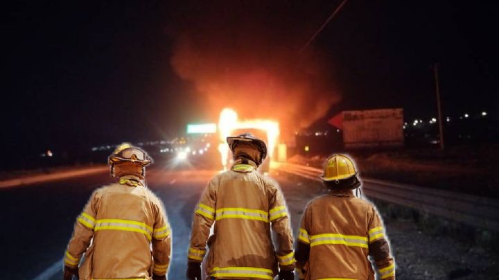 En llamas encuentran autobús de pasajeros en Atotonilco de Tula, Hidalgo
