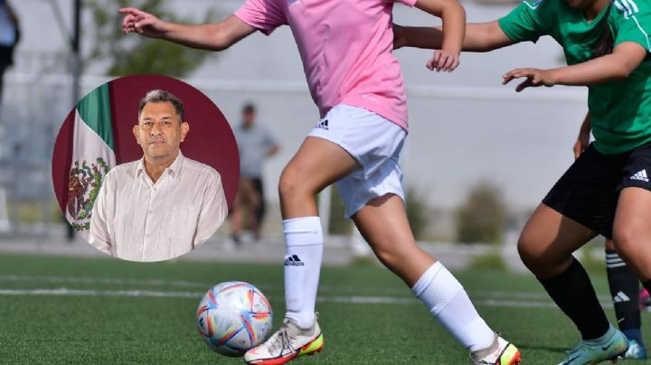 Alcalde de Coatza arma torneo de fútbol y da premios menores a mujeres