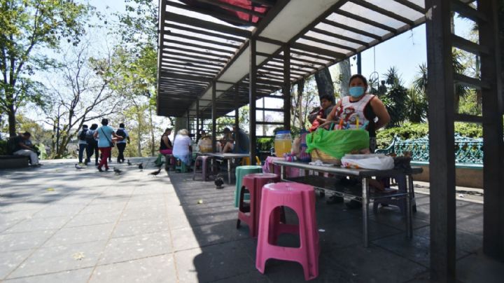 En Xalapa, impiden instalar puestos a artesanos de Papantla