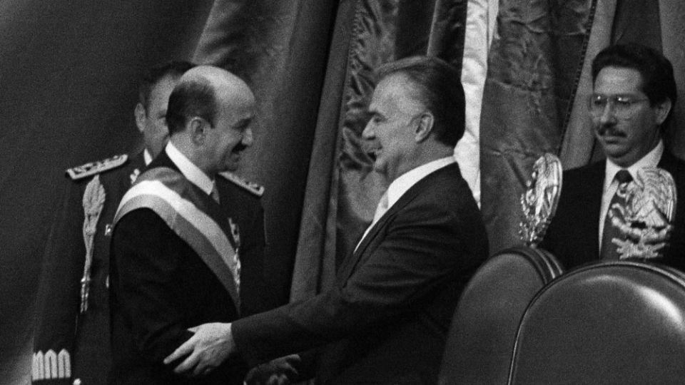 En 1987, el presidente Miguel de la Madrid Hurtado eligió a Carlos Salinas de Gortari como el candidato del PRI a la presidencia de la República para los comicios de 1988