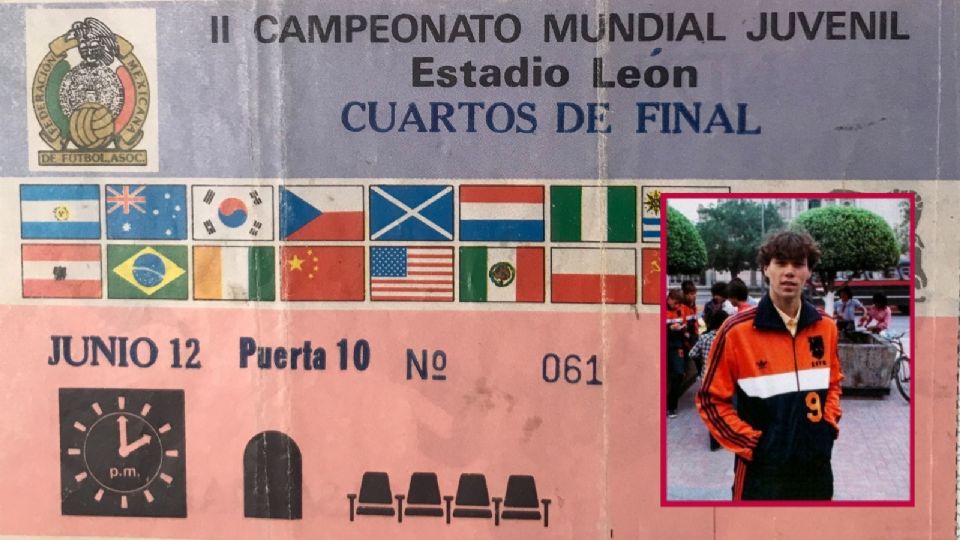 Marco van Basten en México, para el Mundial Juvenil 83. Imagen del boleto, compartida por el exfutbolista Ricardo Enríquez.