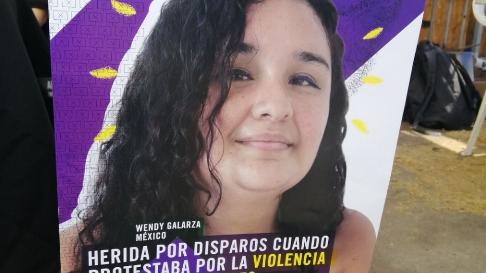 El 9 de noviembre de 2020, policías municipales de Cancún lanzaron disparos para dispersar una manifestación feminista frente al Palacio de Gobierno, donde realizaron pintas y quema de papel; Wendy Galarza recibió dos disparos