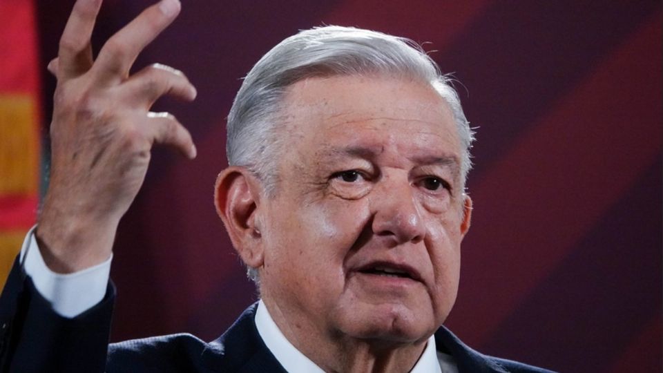 López Obrador reiteró que esta acostumbrado a la persecución política, pues ha padecido el hostigamiento de sus opositores desde que era jefe Gobierno