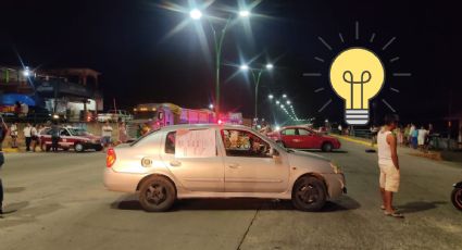 Vecinos bloquean carretera Transístmica por falta de luz en Cosoleacaque