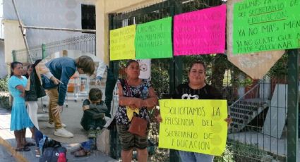 Protestan en escuela de Veracruz por falta de director y acoso escolar