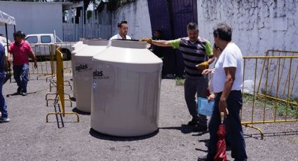 En ola de calor, entregan tinacos a más de 100 familias en Córdoba