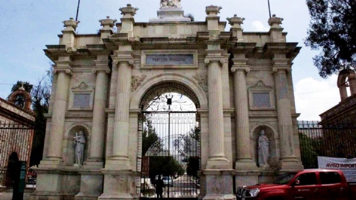 Se caen bloques de la fachada del Panteón de Pachuca; la construyó hijo de Porfirio Díaz