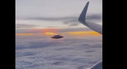 VIDEO: Ovni es captado siguiendo un avión en Canadá