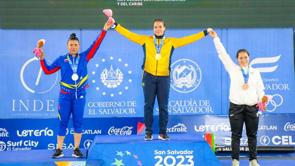 Pesista veracruzana gana tercer lugar en competencia
