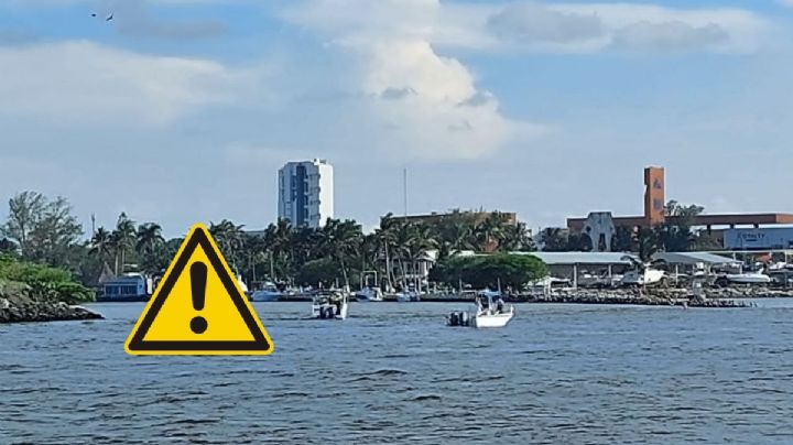 Pescadores son rescatados tras voltearse lancha en Boca del Río