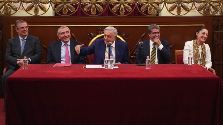 AMLO pidió a corcholatas renunciar a sus cargos previo a encuesta: El País