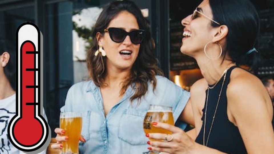 Aunque se tenga una sensación refrescante al tomar la cerveza fría, en realidad esto provoca todo lo contrario