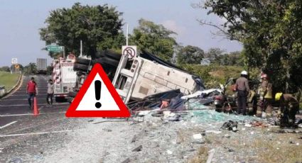 Muere familia entera tras choque con tráiler en Agua Dulce, Veracruz