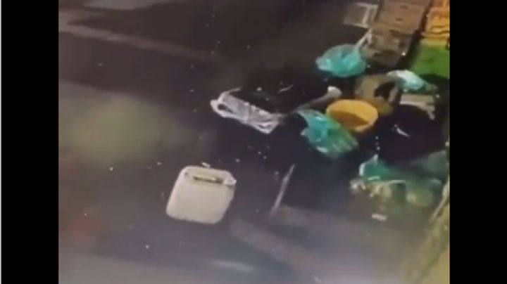 VIDEO | Momento exacto en que sujetos incendian Central de Abasto de Toluca