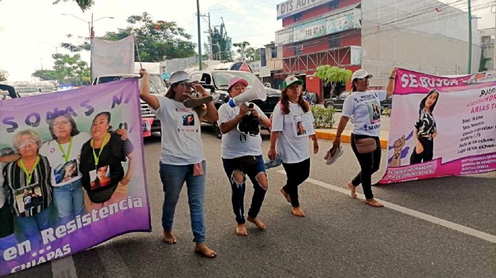 Madres marchan descalzas en Chiapas; exigen aparición de la joven Cassandra Arias