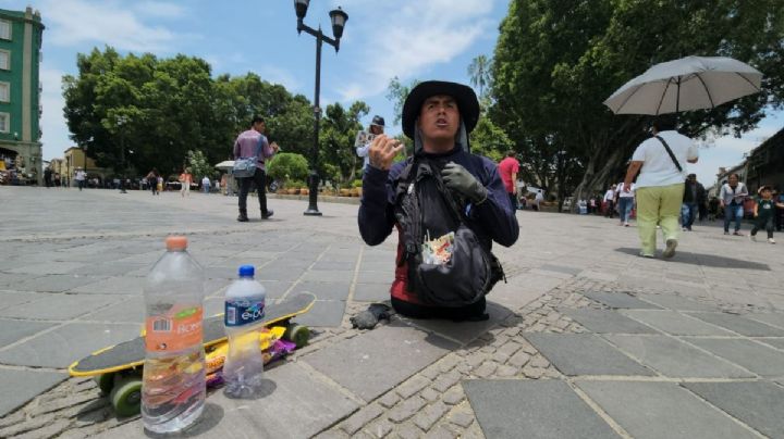 Víctor Serrano padeció púrpura fulminante, amputaron sus piernas; hoy es ejemplo de vida