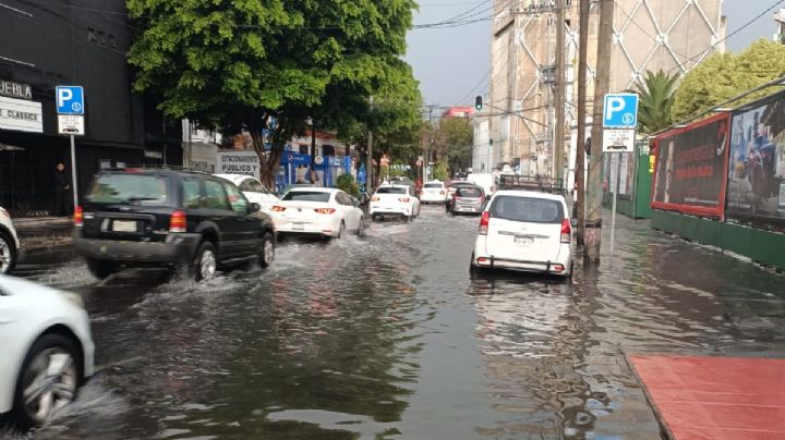 Lluvia y granizo causan caos en la CDMX; AICM suspende vuelos