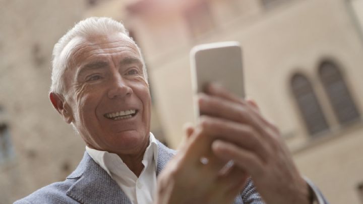 Brecha digital en las personas adultas mayores