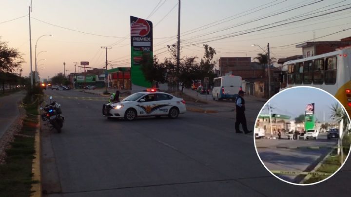 Hombre muere atropellado en el Timoteo Lozano, conductor huye en su vehículo