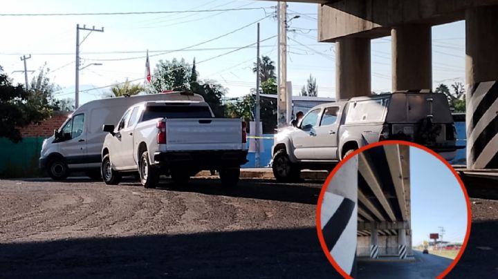 Intentan colgar cadáver y se les cae desde puente en Celaya