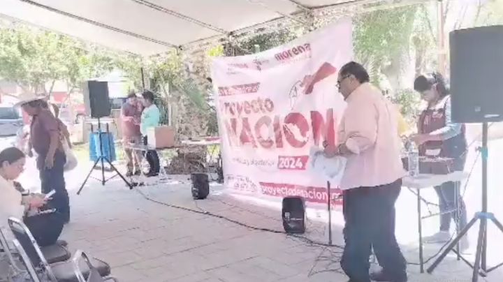 VIDEO | Diputado de Morena se queda sin pantalones durante discurso en Saltillo