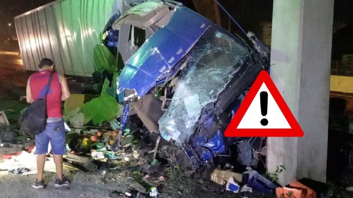 Cierran autopista Veracruz-La Antigua tras choque de tráiler contra puente peatonal