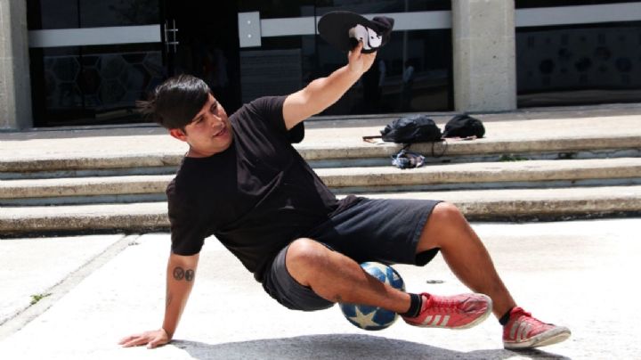 El pachuqueño que sueña competir en Praga con su Futbol Freestyle mexicano