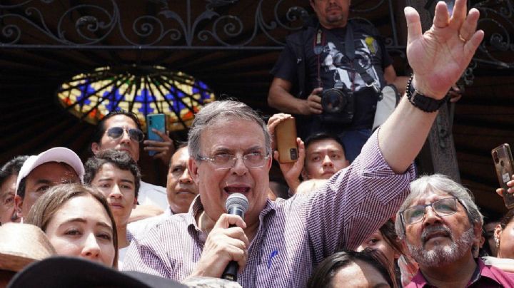 Ebrard pide el voto a su favor en la encuesta de Morena