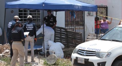 Por llamada anónima, Madres Buscadoras localizan más de 20 cuerpos en fosas de Tlajomulco