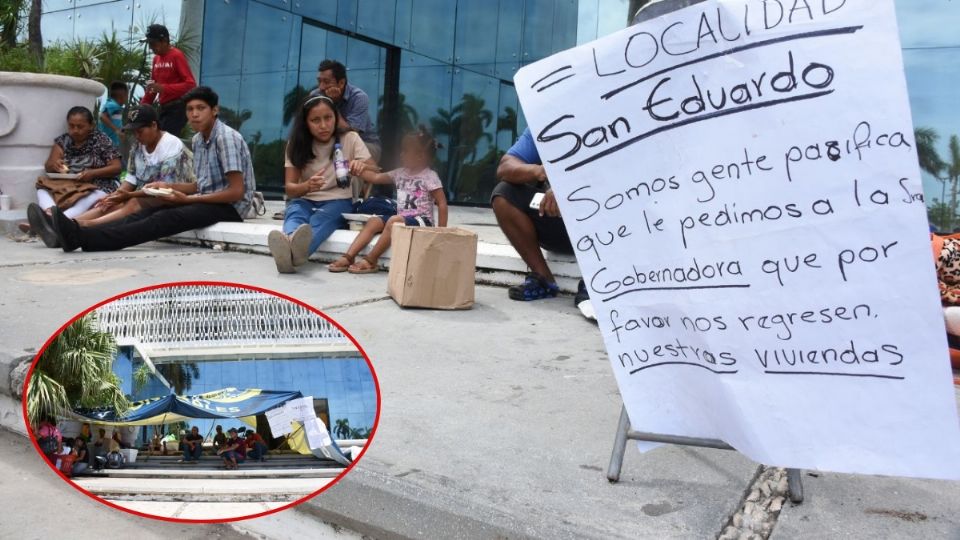 Pobladores acampan en la puerta del Palacio de Gobierno de Campeche en espera de su hogar