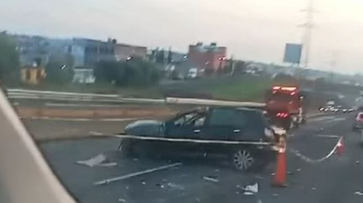 VIDEO | Muere automovilista tras volcar su camioneta en la Chamapa-Lecheria 